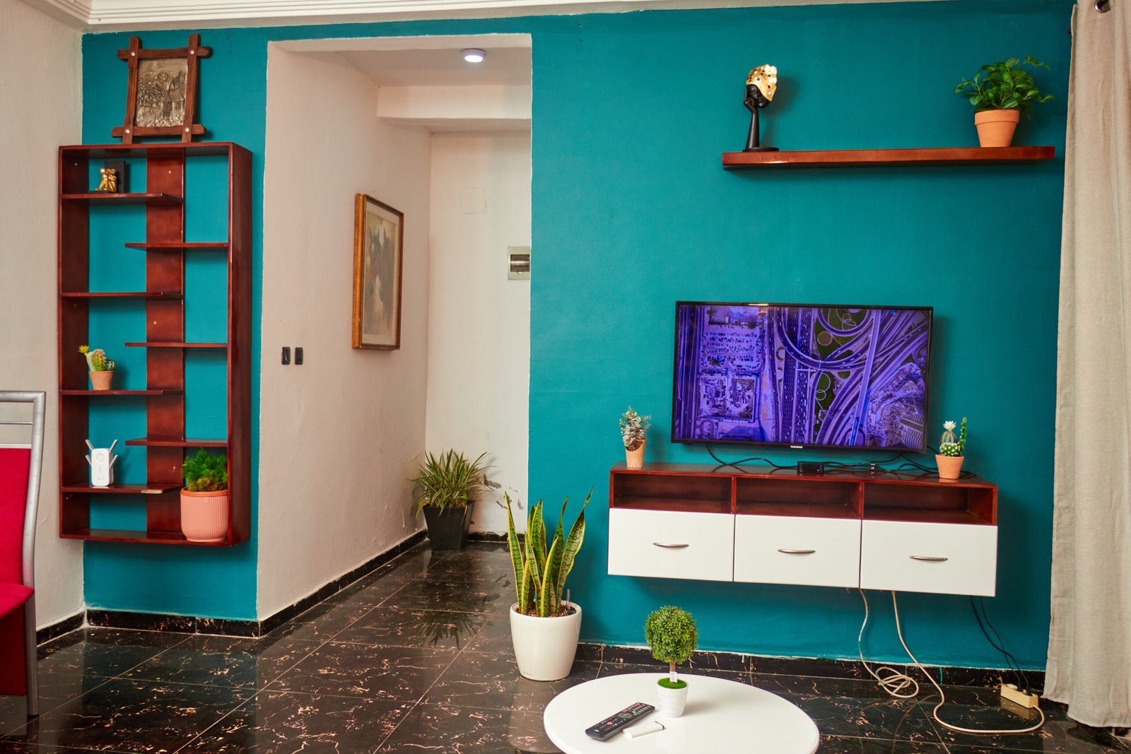 Studio morern equippe a loeur yaounde